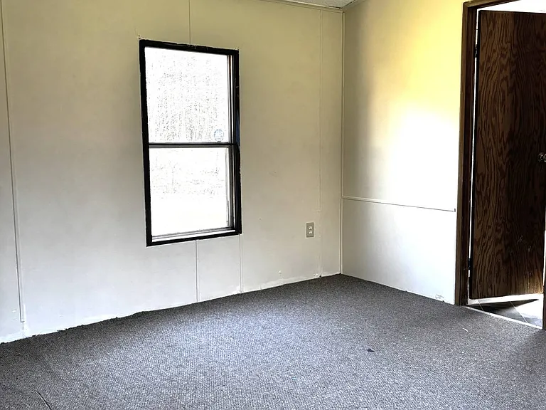 499 Tanzman Rd — Photo 10
