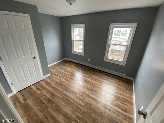 4th image of 165 Central Pl Floor 2