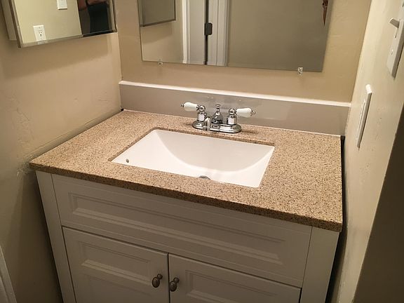 Bathroom (new vanity)