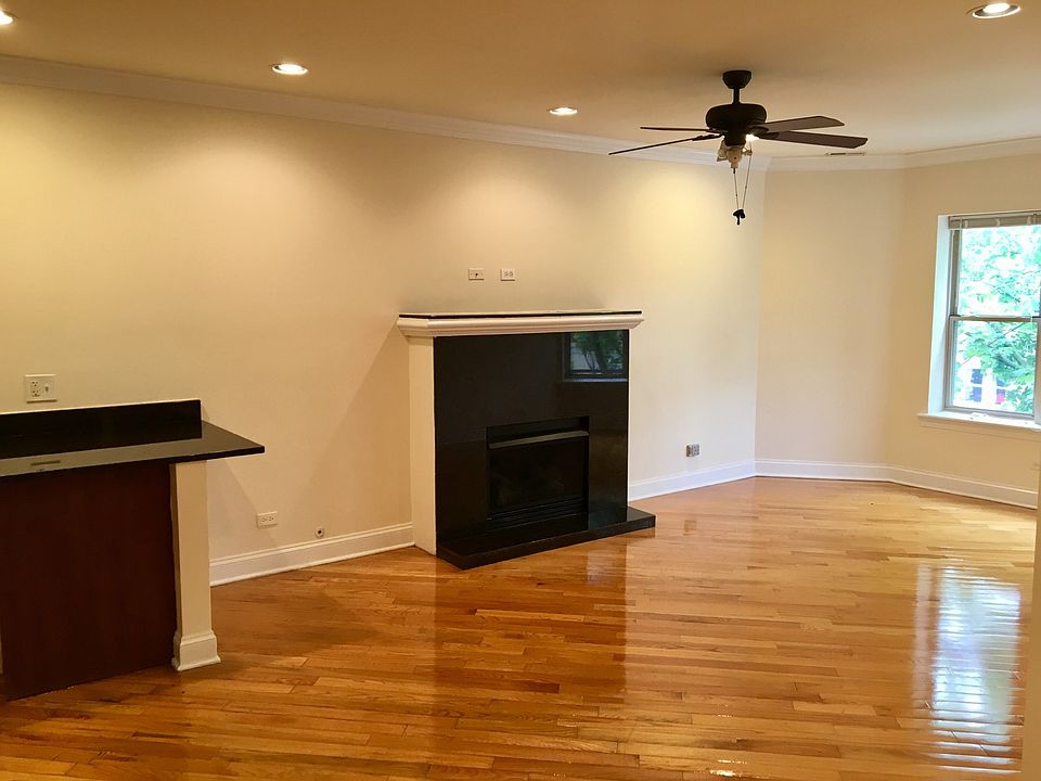 1st image of 6935 N Oakley Ave APT 2