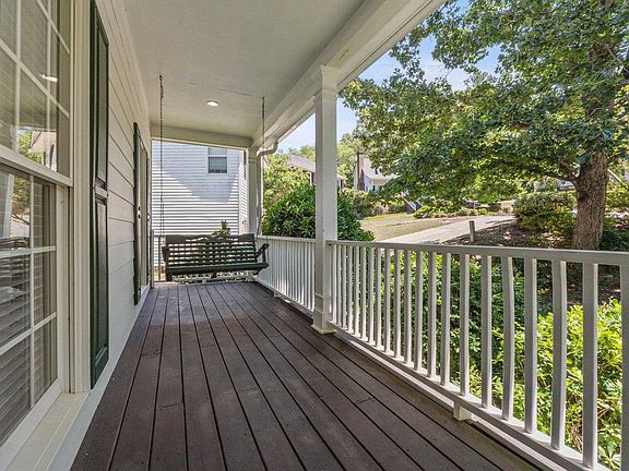 4th image of 35 Westshire Ct