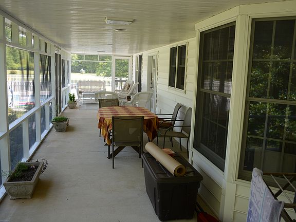 3rd image of 47847 Molls Cove Ln
