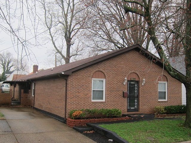 1st image of 1600 Parrish Ct