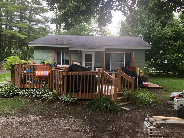 2390 Crockery Shores Rd, Casnovia, MI 49318