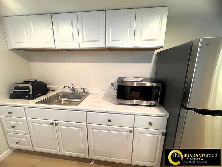 39 Cottage St — Photo 8
