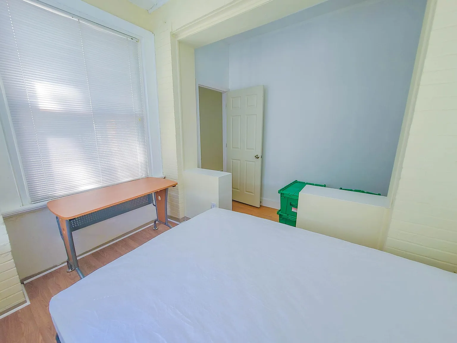 3 bed, 1050 sqft, $1,695 — Photo 4