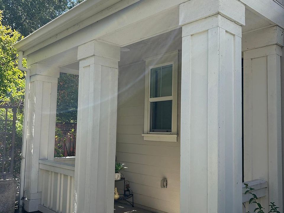 2nd image of 5961 Hillbrook Pl