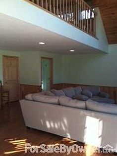 Guest cottage or entertainment center
						:
						Brand new loft style guest house with kitchenette, full bath and outdoor shower