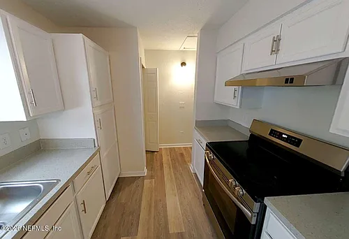 1358 Prince St Photo 1