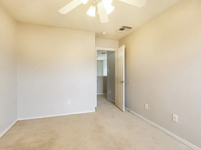 13030 Sandhill Park Ln — Photo 15