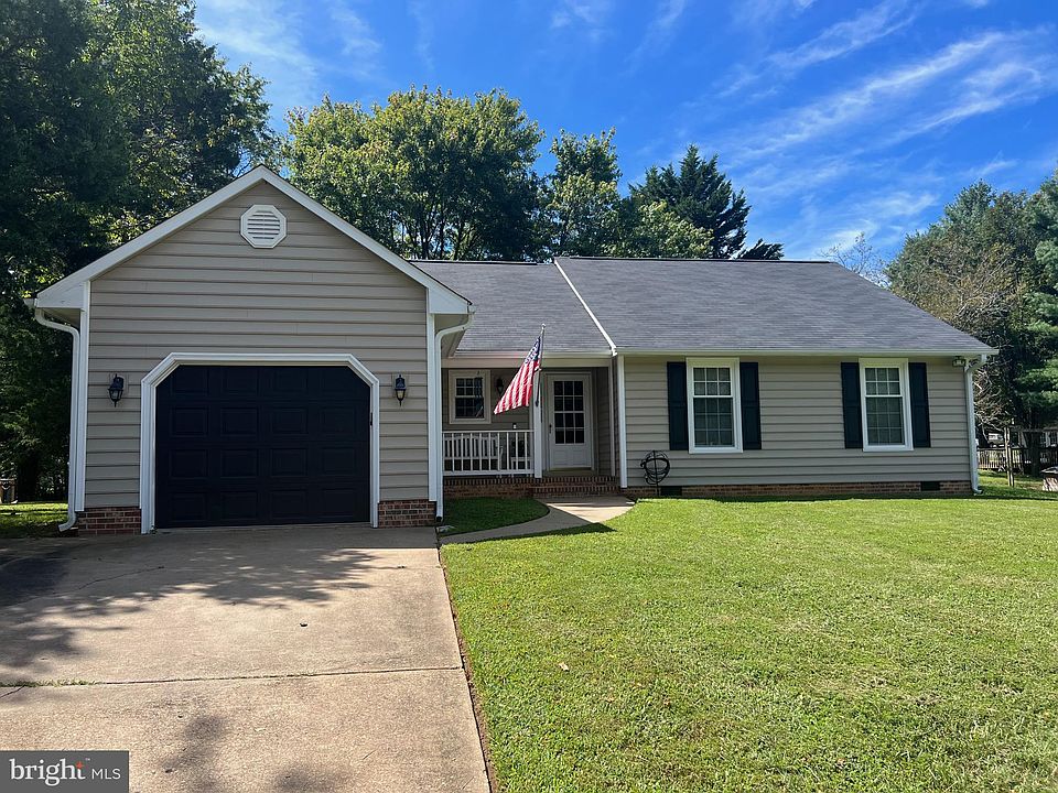 1st image of 1703 Clover Dr