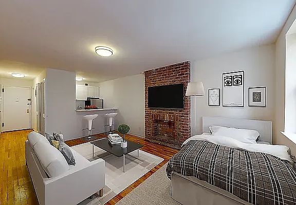 2nd image of 118 E 92nd St APT 6b