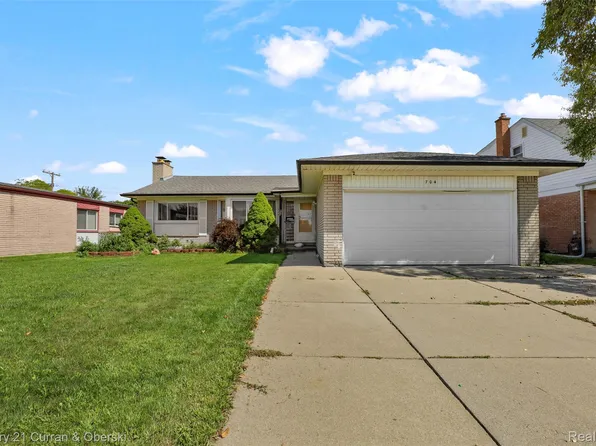 704 N Inkster Rd, Dearborn Heights, MI 48127