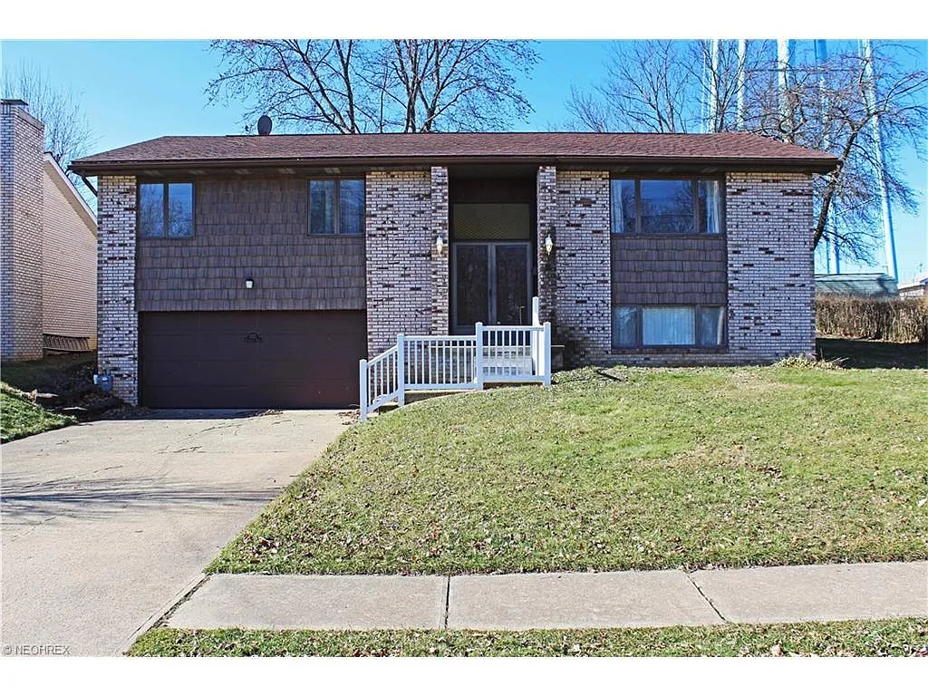 1315 Courtland Rd photo 1