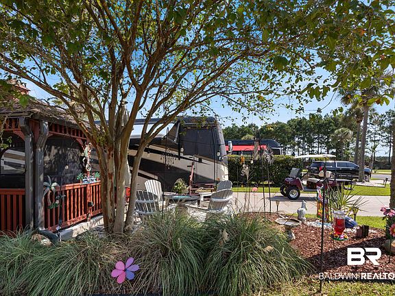 3rd image of 325 Portofino Loop