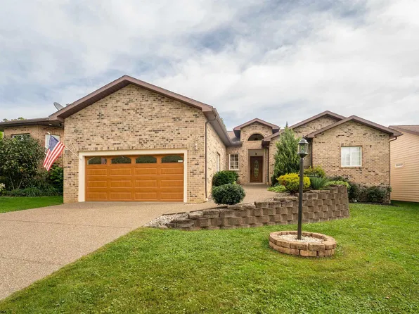110 Crimson Sky Dr, Morgantown, WV 26508