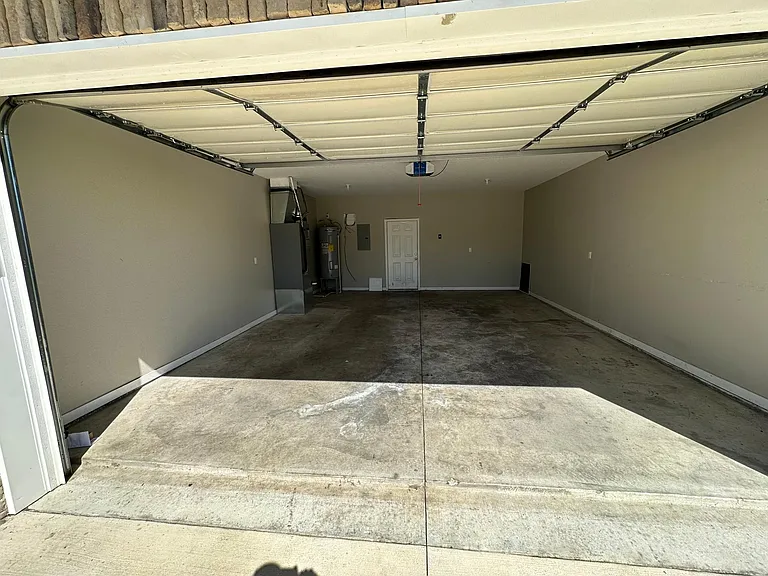 2527 S Adele Ave — Photo 6