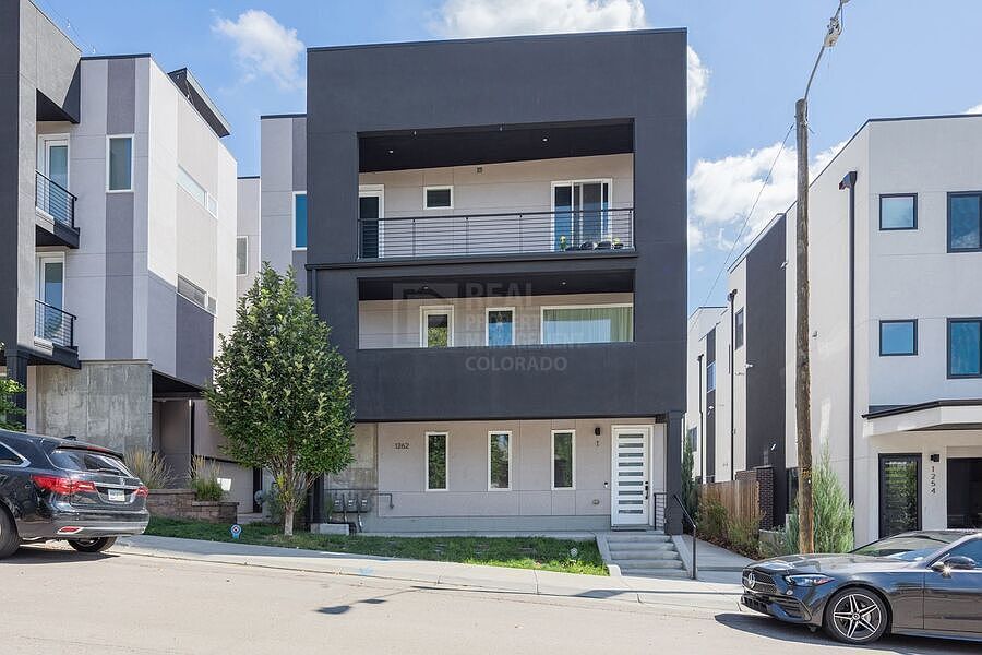 1st image of 1262 Yates St Unit 3