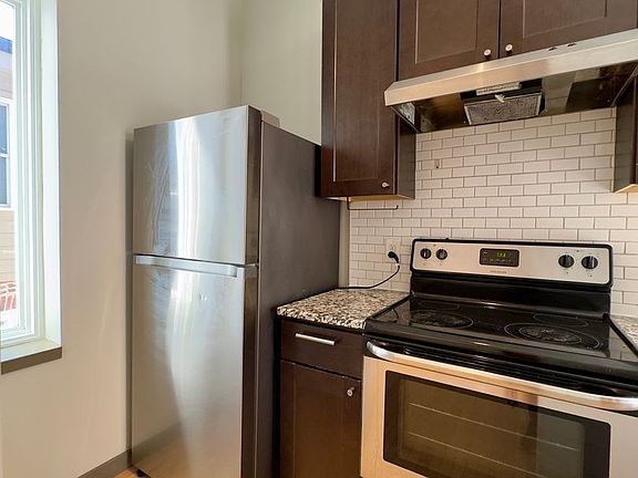 4th image of 330-332 Saint Paul Pl #330-11