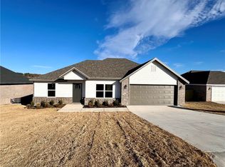 195 Tonya Loop, Huntsville, AR 72740