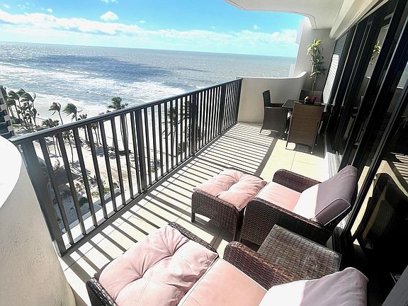 4th image of 4005 Gulf Shore Blvd N #9004