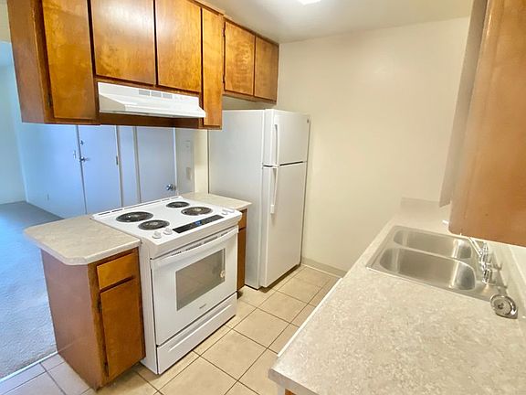 2nd image of 635 W 6th Ave APT 8