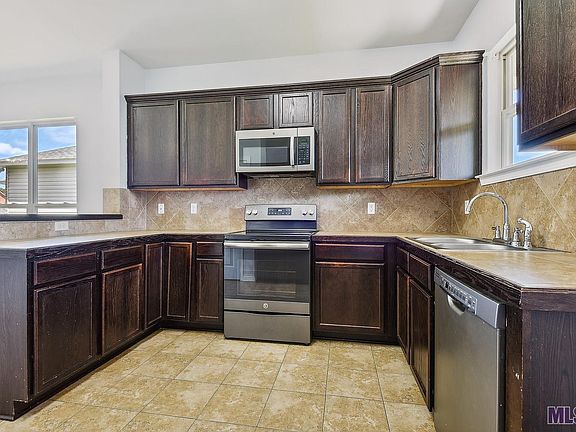 4th image of 11444 Rossow Ct