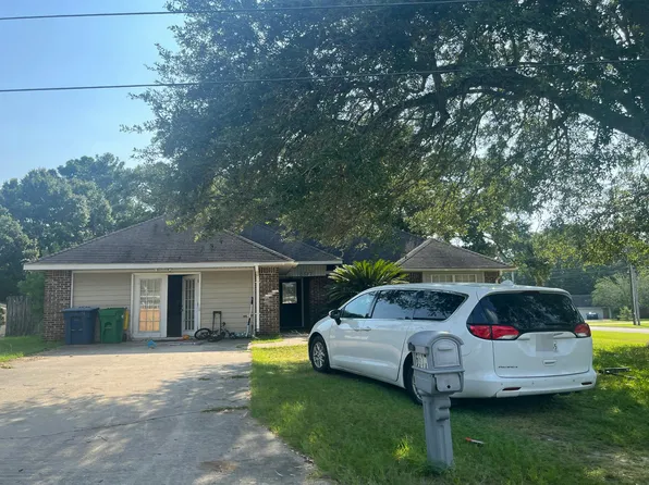 6517 Big Oak Dr, Ocean Springs, MS 39564