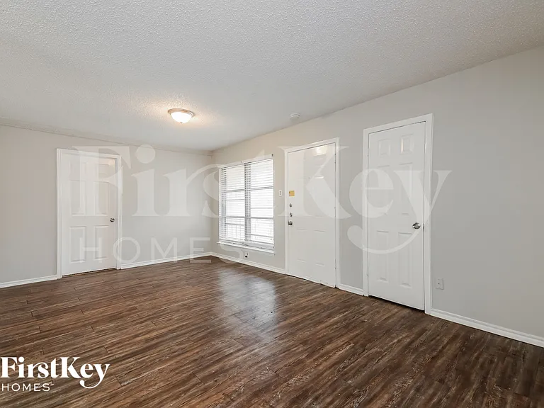 3101 Marydale Rd — Photo 6