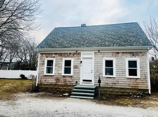 2 Graceada Ct, Barnstable, MA 02630