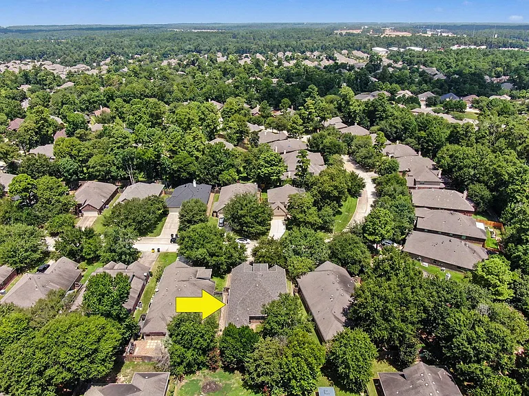 1912 Hill Manor Dr — Photo 34