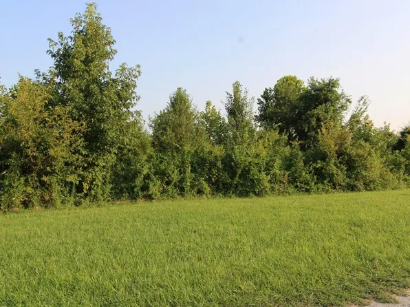 7765 S Willowbrook Ct, Owensville, IN 47665