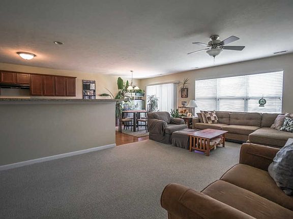 5th image of 877 Rockwell Ln