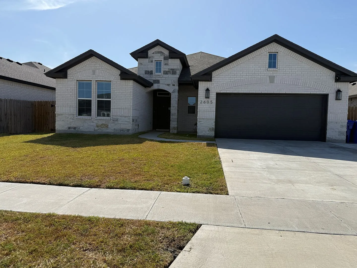 2605 Lannister Lane - 4/bedroom 3/bathroom - $2885/month — Photo 2