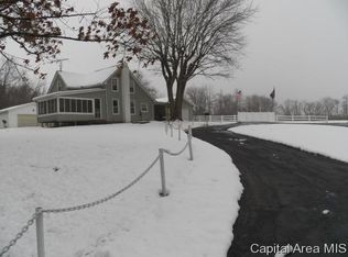 2052 Foxtown Rd, Oneida, IL 61467