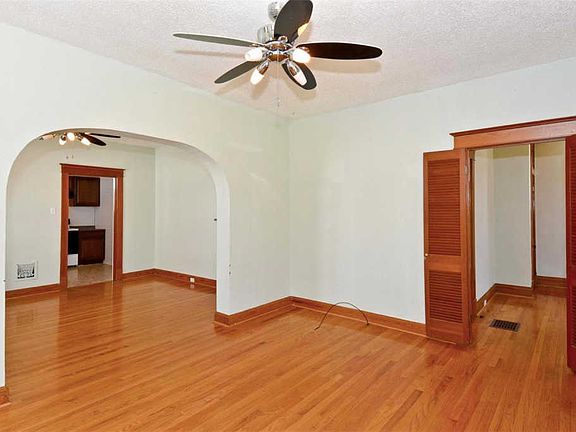 5th image of 4755 Seibert Ave