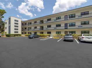 5990 Terrace Park Dr N UNIT 111, Saint Petersburg, FL 33709