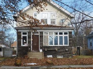 1018 Argonne Dr, North Chicago, IL