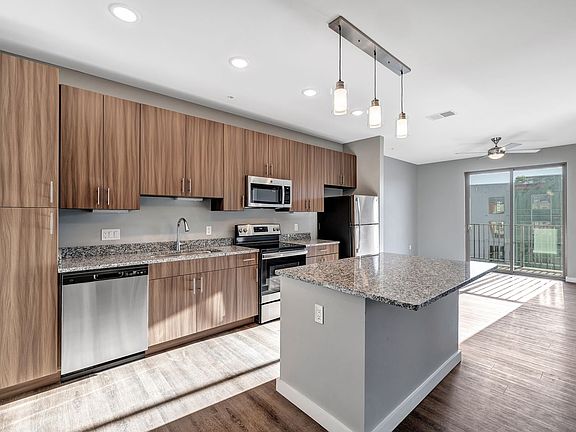 3rd image of 1436 Green St #2-406