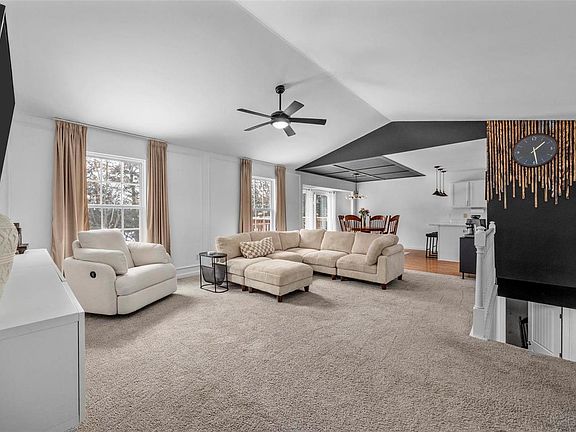 4th image of 144 Rockport Dr
