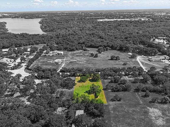 5th image of 122 W Shady Shores Rd