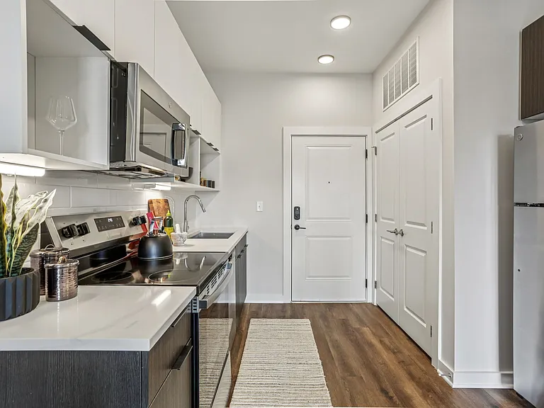 The Chartwell at Marathon Village — Photo 5