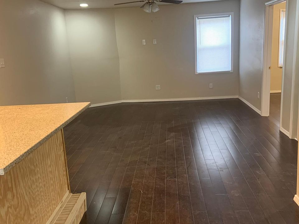 2nd image of 2157 Treasure St