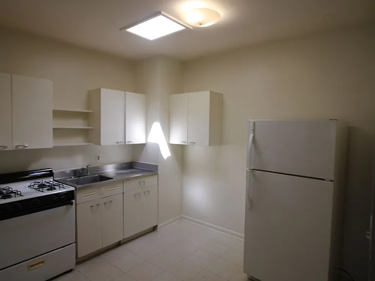 46 Park Ave #7 — Photo 11