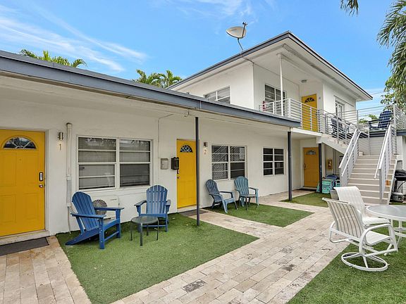 2nd image of 2904 N Ocean Boulevard