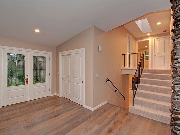 4th image of 9912 40th Avenue Ct