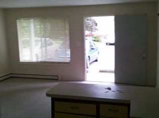 527 13th Ave SE APT 8, Olympia, WA 98501