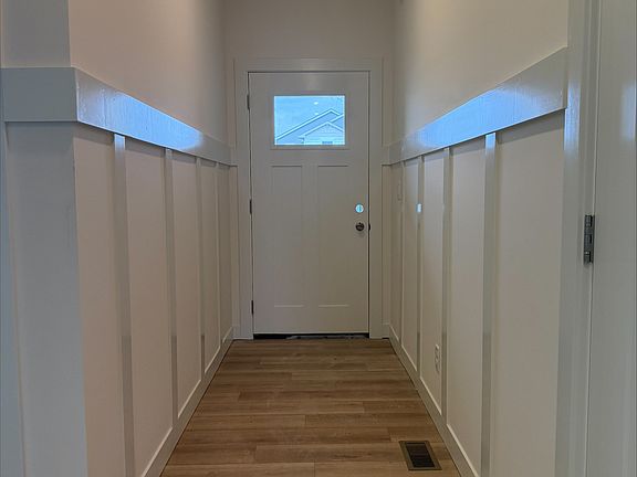3rd image of 6120 Thor Ave