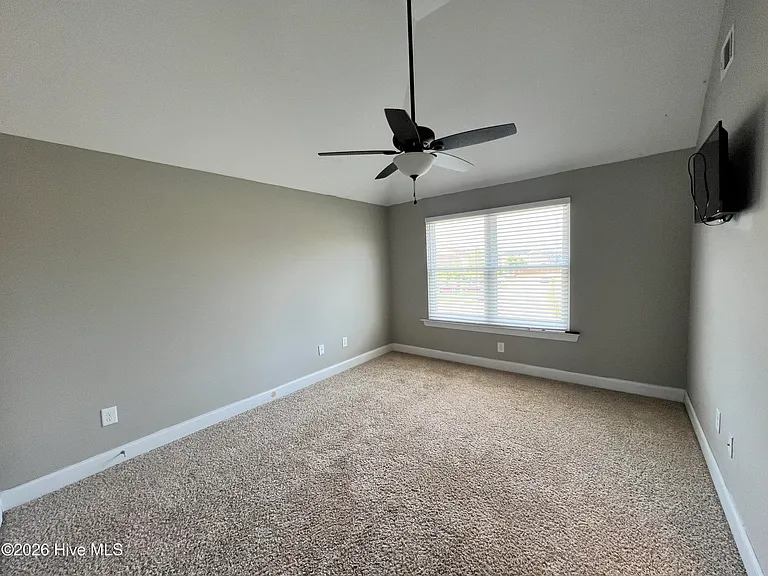 327 Clearwater Ln — Photo 44