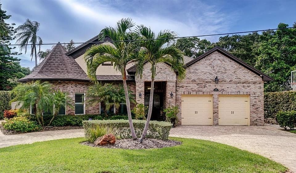 1st image of 212 Garden Cir